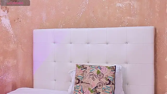 Marthina online show from June 6, 2026, 3:17 pm