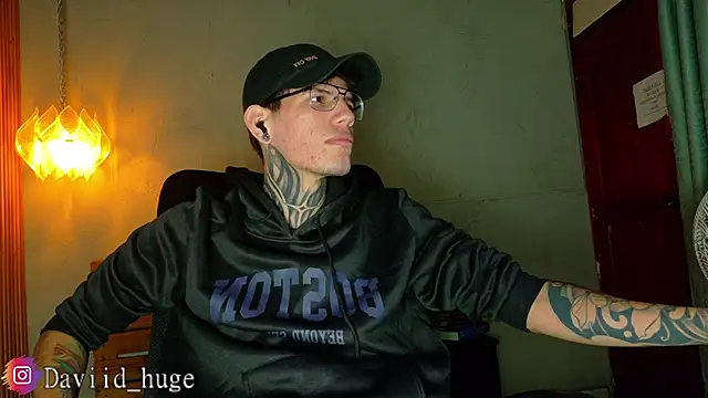 Snapshot of david_huge chatting on June 8, 2026, 6:58 am david huge online show from June 8, 2026, 6:58 am