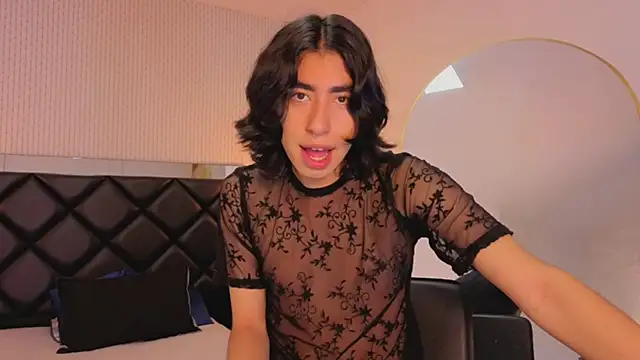 ryo light online show from November 4, 2025, 8:41 pm