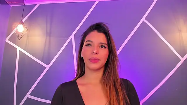 bianca vega  online show from May 5, 2026, 11:18 am