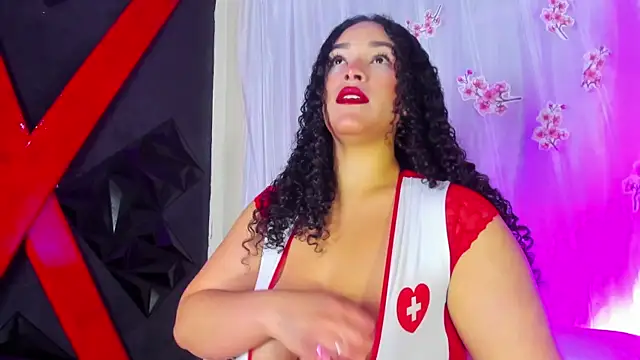 ivonne diaz1 online show from June 25, 2026, 8:13 pm