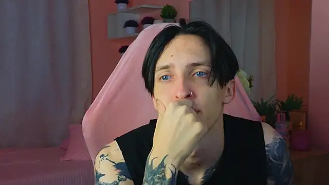 Snapshot of Martin_Jin chatting on October 2, 2025, 12:12 pm Martin Jin online show from October 2, 2025, 12:12 pm