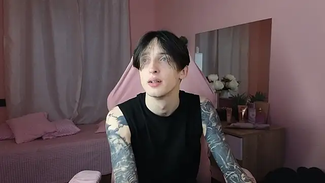 Snapshot of Martin_Jin chatting on October 16, 2025, 1:45 pm Martin Jin online show from October 16, 2025, 1:45 pm