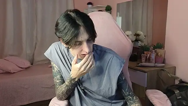 Snapshot of Martin_Jin chatting on October 17, 2025, 1:14 pm Martin Jin online show from October 17, 2025, 1:14 pm