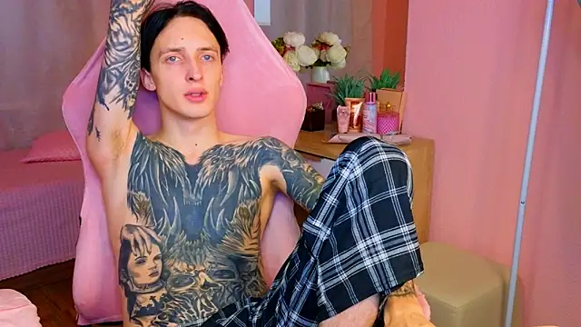 Snapshot of Martin_Jin chatting on October 20, 2025, 4:40 pm Martin Jin online show from October 20, 2025, 4:40 pm