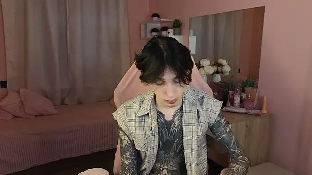 Snapshot of Martin_Jin chatting on October 30, 2025, 12:17 pm Martin Jin online show from October 30, 2025, 12:17 pm