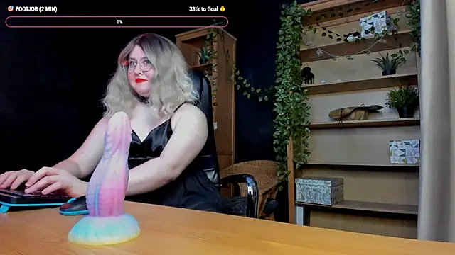 Ellis Nova online show from October 25, 2025, 9:39 am