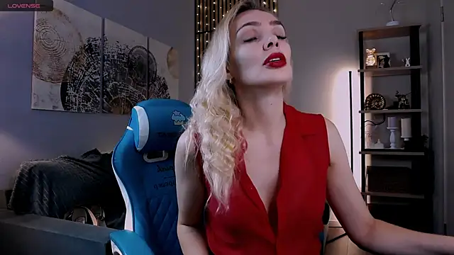 MoniDream online show from September 12, 2025, 1:33 pm