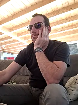 BrunJulienMetis online show from February 8, 2026, 2:53 pm