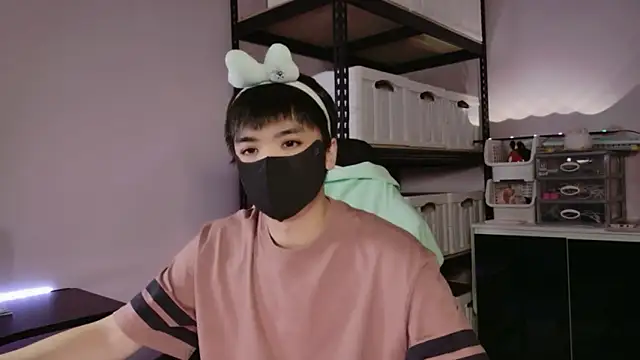 doggyman523 online show from September 15, 2025, 3:23 pm