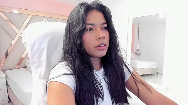 samantaa shy online show from November 25, 2025, 2:55 am