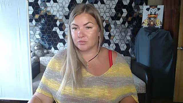 Snapshot of NikaSkylink chatting on June 29, 2026, 10:15 am NikaSkylink online show from June 29, 2026, 10:15 am