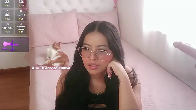 AbrilVelastegui7 online show from November 30, 2025, 5:06 pm