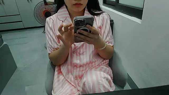 Emachiii online show from May 7, 2026, 1:05 pm