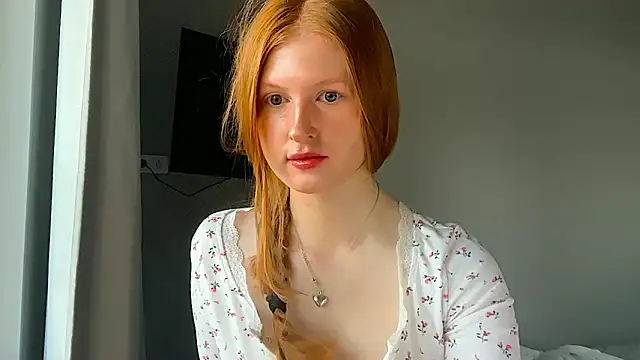 LuxXAngel online show from June 13, 2026, 1:03 am