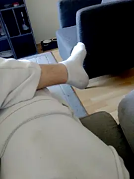 Holly-97 online show from April 5, 2026, 4:26 pm