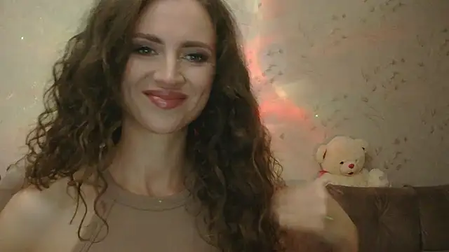 Amber Carrol online show from November 13, 2025, 5:23 pm