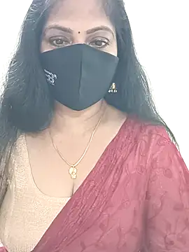 shivani27 online show from July 4, 2026, 4:24 pm