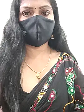 shivani27 online show from July 5, 2026, 8:05 pm