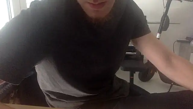 Dareeee93 online show from May 13, 2026, 12:57 pm