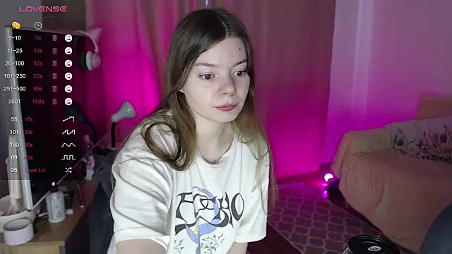 Snapshot of puppy_eyes chatting on October 23, 2025, 12:59 pm puppy eyes online show from October 23, 2025, 12:59 pm