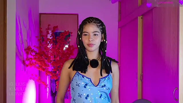 lilijwatson online show from May 4, 2026, 2:18 am
