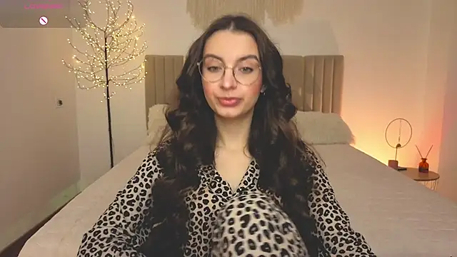 Real cutie1 online show from April 22, 2026, 1:01 pm