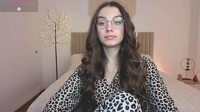Real cutie1 online show from April 25, 2026, 1:41 pm