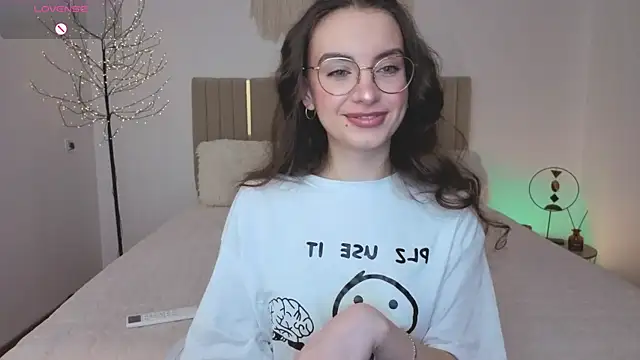 Real cutie1 online show from April 29, 2026, 1:04 pm