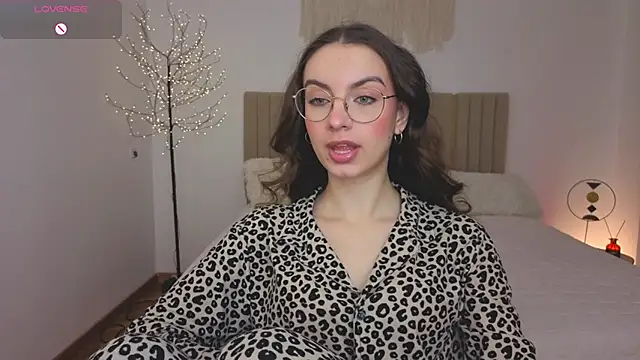 Real cutie1 online show from May 2, 2026, 1:05 pm