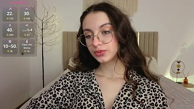 Snapshot of Real_cutie1 chatting on June 6, 2026, 12:54 pm Real cutie1 online show from June 6, 2026, 12:54 pm