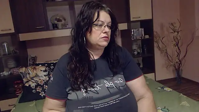 Claudia 71love online show from November 30, 2025, 9:19 pm