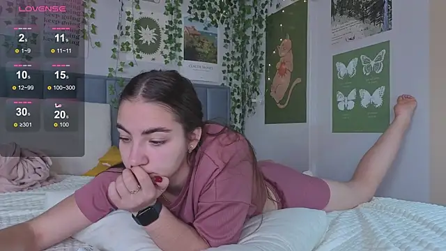 Snapshot of Ashley_Pierce chatting on September 19, 2025, 5:20 am Ashley Pierce online show from September 19, 2025, 5:20 am