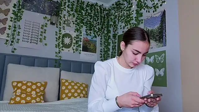 Snapshot of Ashley_Pierce chatting on October 5, 2025, 4:11 am Ashley Pierce online show from October 5, 2025, 4:11 am