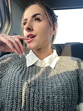 Snapshot of AriaAdda chatting on March 17, 2026, 3:15 pm AriaAdda online show from March 17, 2026, 3:15 pm