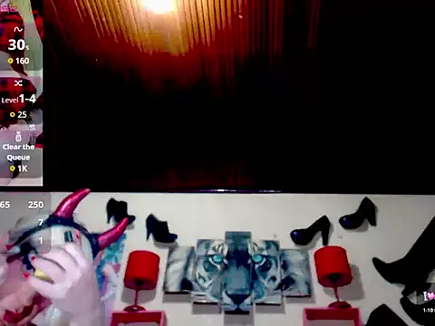 Snapshot of blondehot5v chatting on September 24, 2025, 12:08 pm blondehot5v online show from September 24, 2025, 12:08 pm