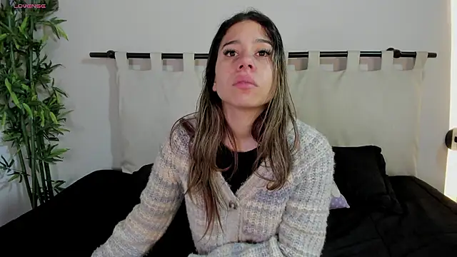 Snapshot of Rachell_criss chatting on March 17, 2026, 4:17 am Rachell criss online show from March 17, 2026, 4:17 am