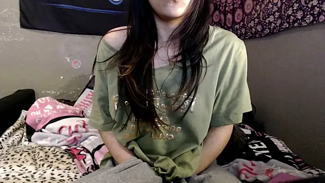 London Ray online show from May 10, 2026, 12:38 am