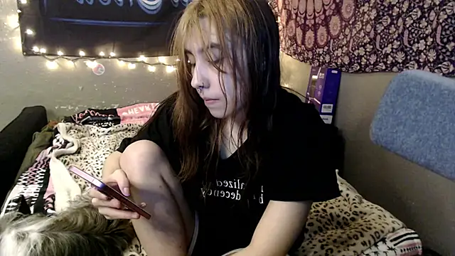 London Ray online show from June 25, 2026, 10:25 pm