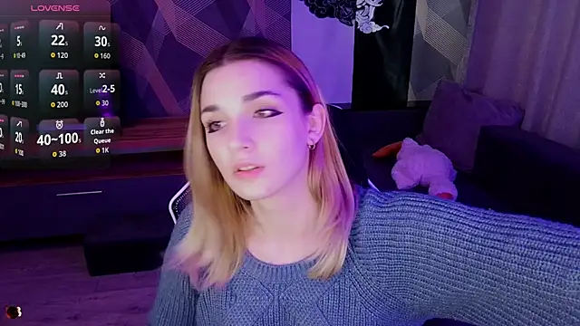 Sandy Belle online show from October 9, 2025, 7:50 am