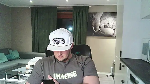 Snapshot of Dartanjanas13 chatting on February 28, 2026, 6:20 pm Dartanjanas13 online show from February 28, 2026, 6:20 pm