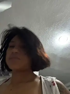 Snapshot of Nia_Desire chatting on May 15, 2026, 6:42 am Nia Desire online show from May 15, 2026, 6:42 am