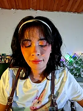 Snapshot of dolliette24 chatting on July 16, 2026, 5:13 am dolliette24 online show from July 16, 2026, 5:13 am