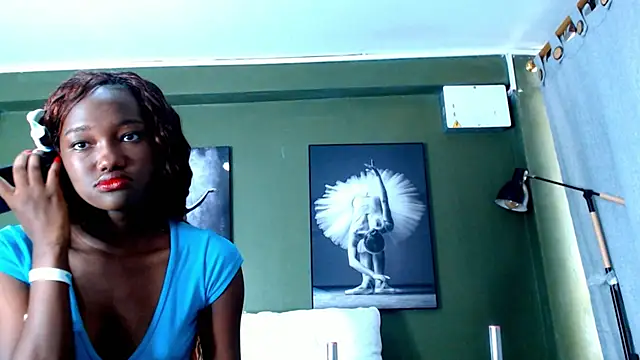 Snapshot of Evaa_18 chatting on September 24, 2025, 5:38 pm Evaa 18 online show from September 24, 2025, 5:38 pm