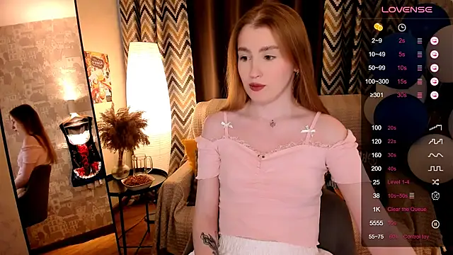 Snapshot of ShylaPie__ chatting on October 3, 2025, 9:06 am ShylaPie online show from October 3, 2025, 9:06 am