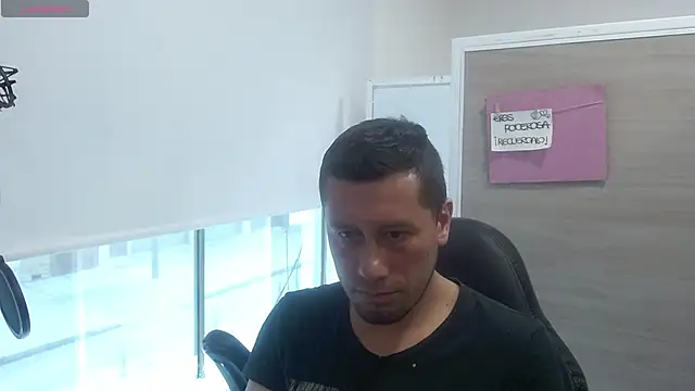 willou 86 online show from October 11, 2025, 3:54 pm