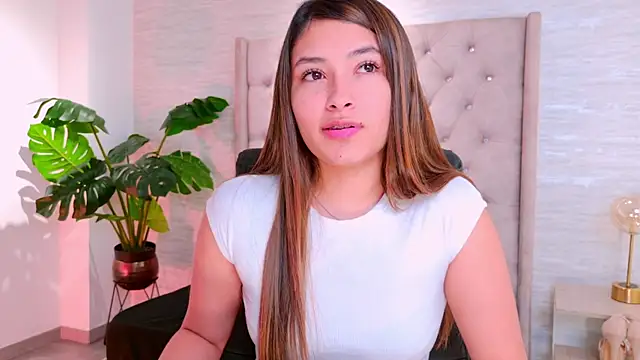 Abrill cute online show from September 20, 2025, 9:38 pm