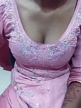 Snapshot of Reeta-rani chatting on October 16, 2025, 4:13 am Reeta-rani online show from October 16, 2025, 4:13 am