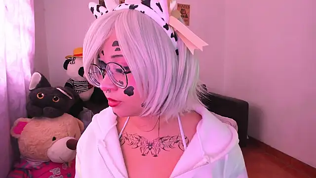 Lolii Zoe online show from October 8, 2025, 6:16 pm