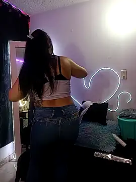 Danniela20 online show from February 13, 2026, 7:26 am